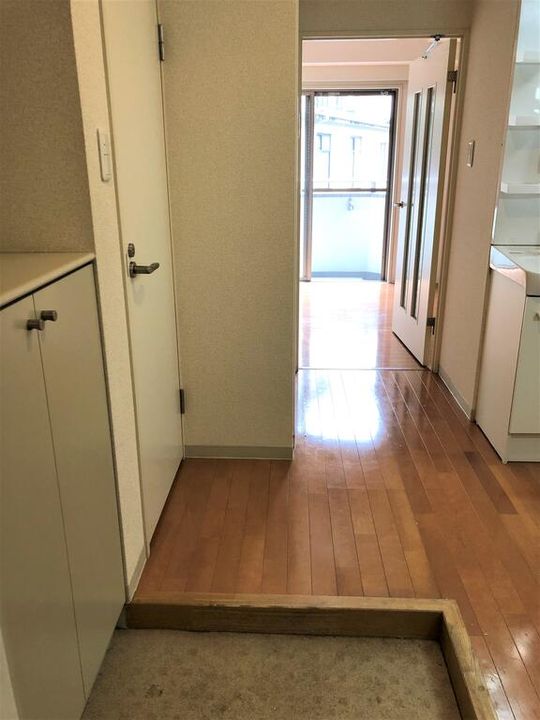 グリーンネストの玄関