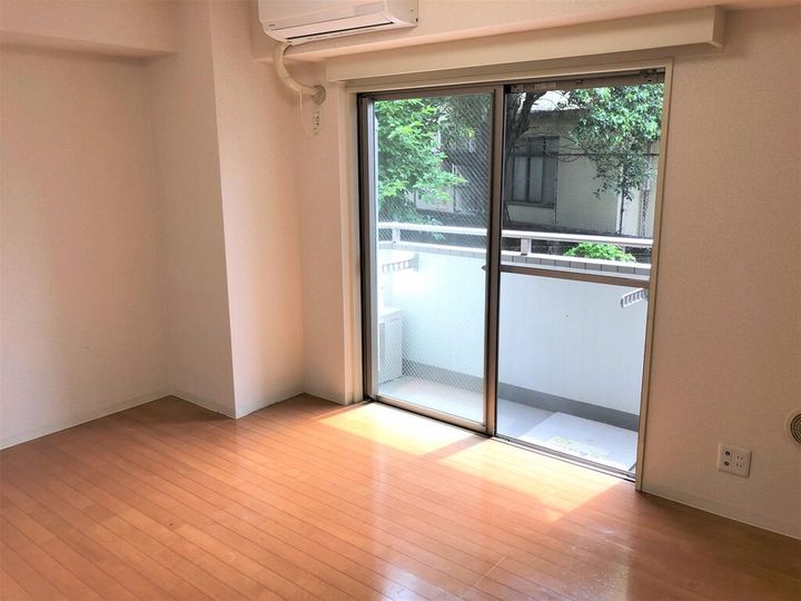 グリーンネストの居間