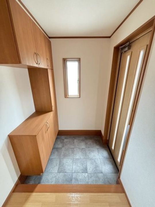 千葉県市原市君塚3(一戸建)の賃貸物件の玄関