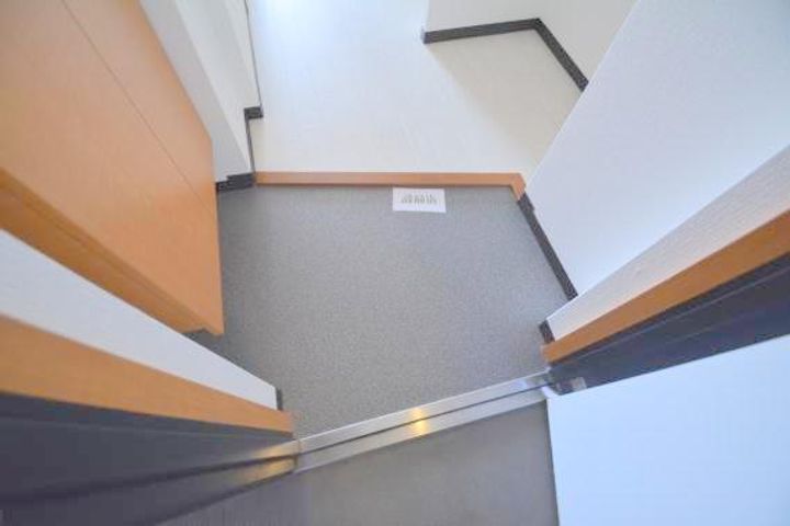 プラディオ徳庵セレニテの玄関