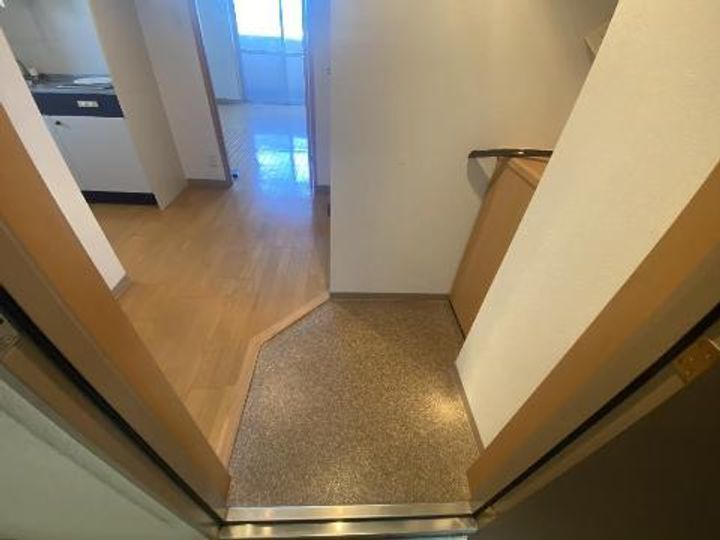 カーサ千種Aの玄関