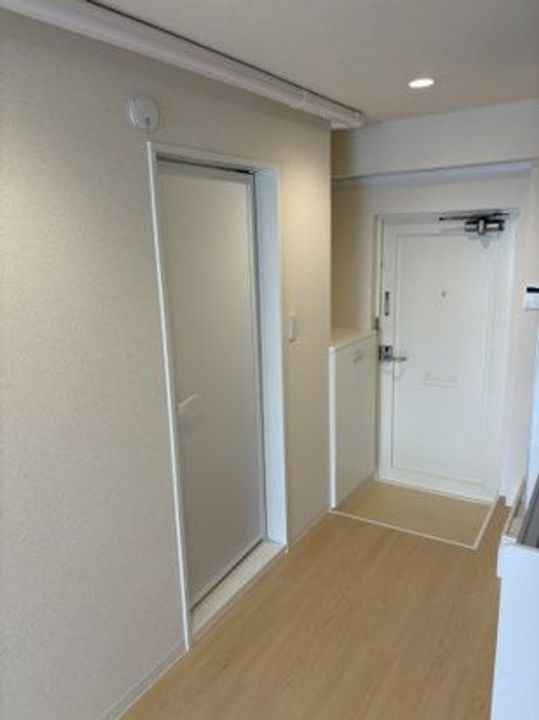 東京都目黒区目黒本町4(マンション)の賃貸物件の玄関