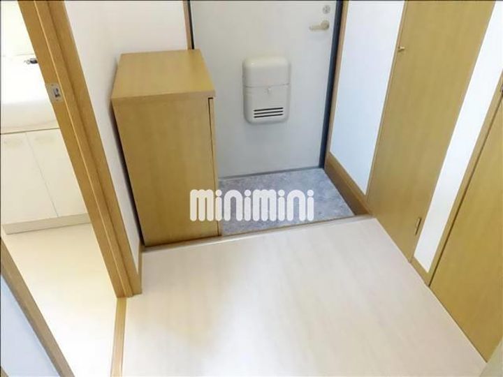 シャトー飯田2号の玄関