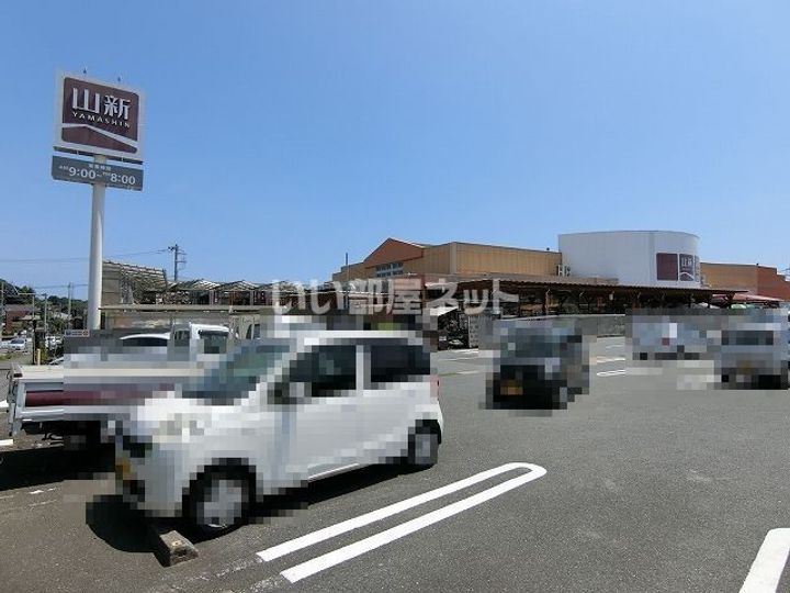 シャロルMの周辺