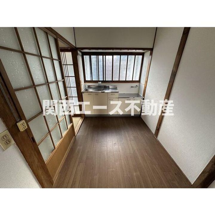 大阪府柏原市国分本町7(一戸建)の賃貸物件の居間