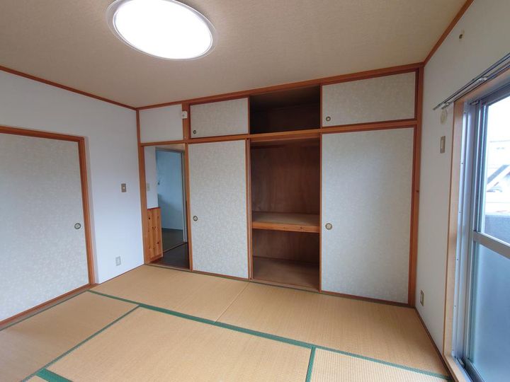 クラスターSの居間