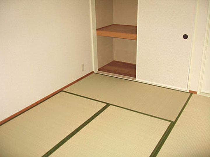 大阪府和泉市和気町1(アパート)の賃貸物件の居間