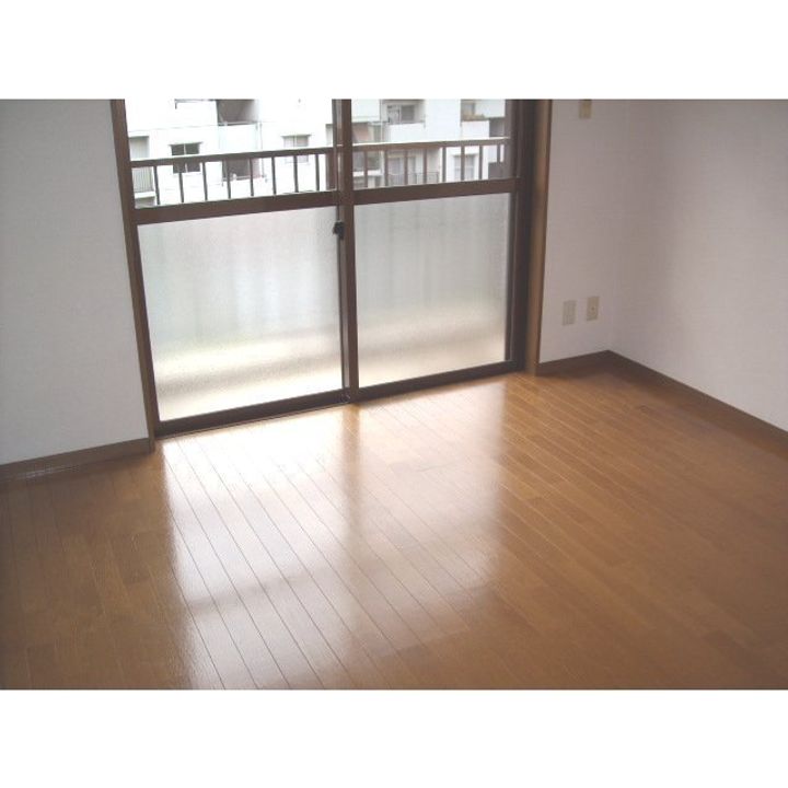 シャトー望月 Dの居間