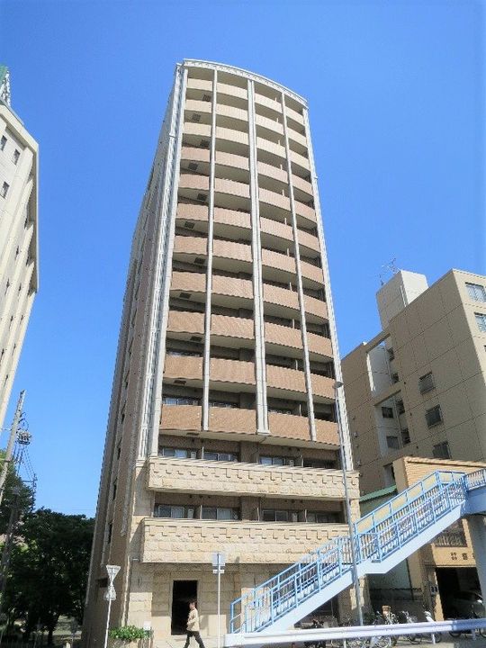 プレサンス金山グリーンパークスの外観