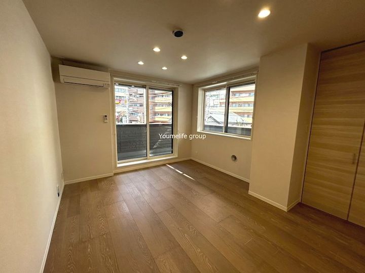 神奈川県厚木市泉町(マンション)の賃貸物件の居間