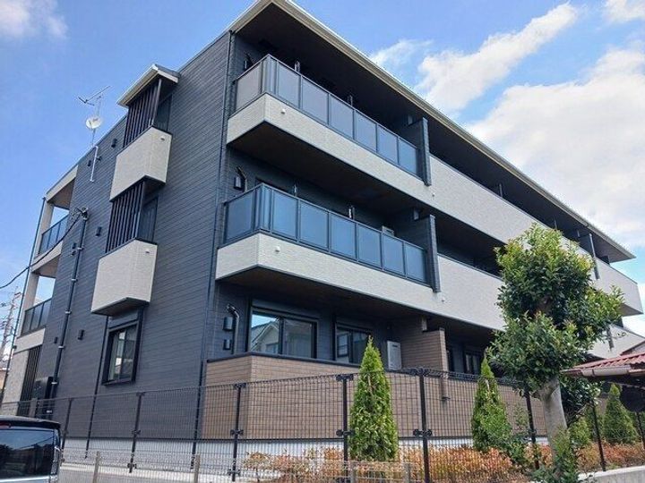 ベルクワルツ座間の外観