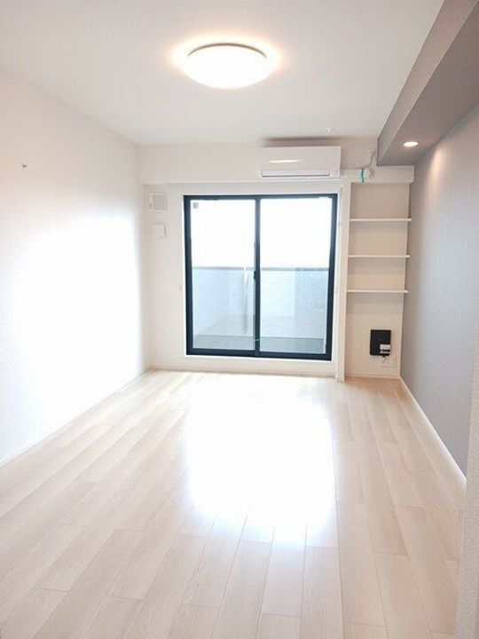 ベルクワルツ座間の居間