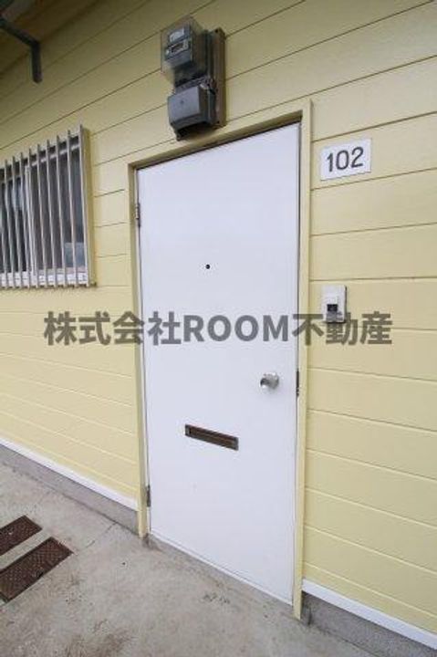 ガーデンR10の玄関