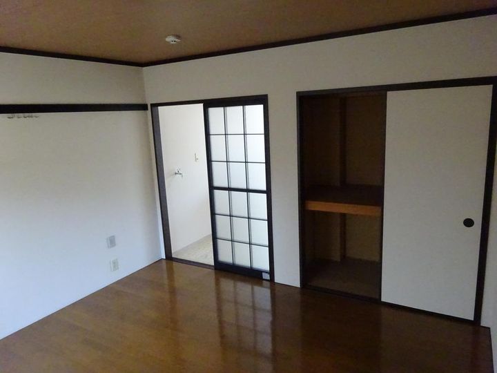 ファミールAの内装