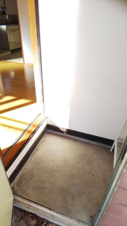 コーポサクラの玄関