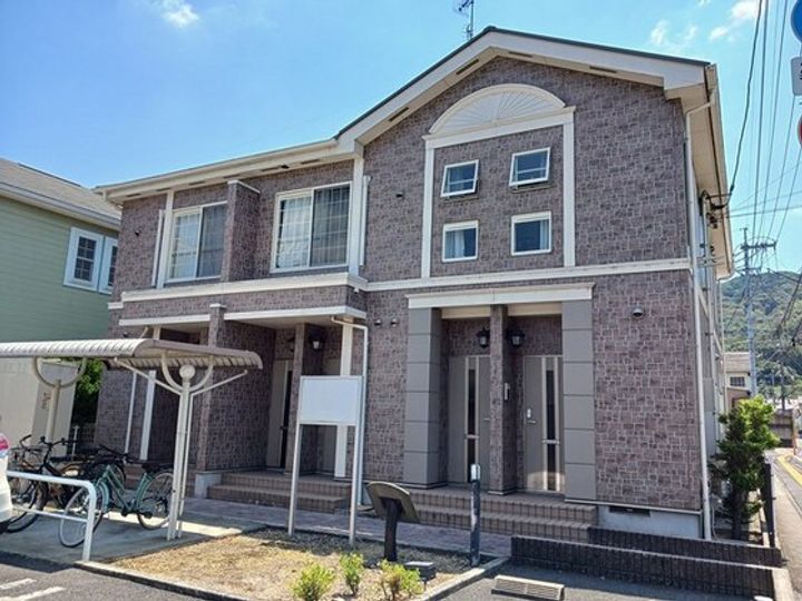 N´s スクエアの外観