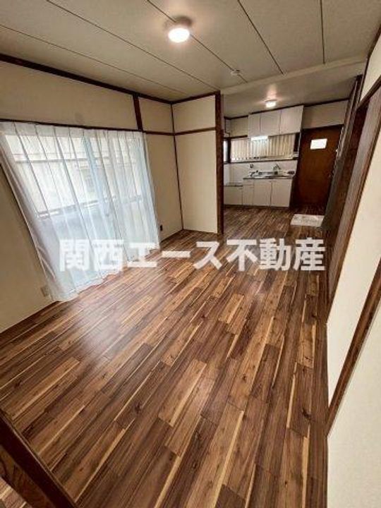 大阪府東大阪市若江本町3(一戸建)の賃貸物件の居間