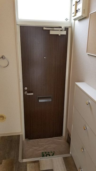 神奈川県座間市入谷東3(アパート)の賃貸物件の玄関