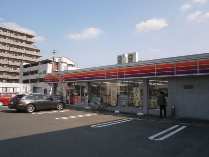 クレスティークの周辺