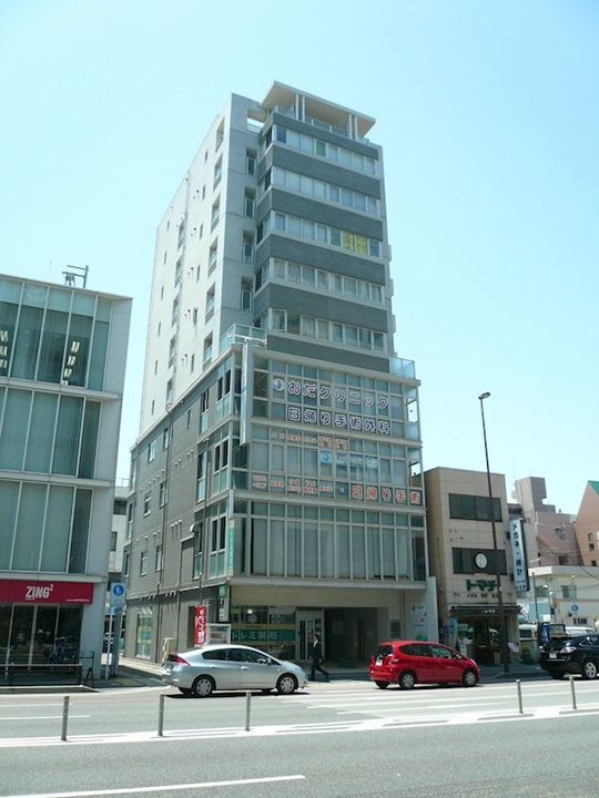 サンクス渡辺通の外観