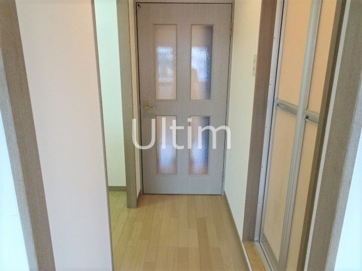 エスペランサ伏見の玄関