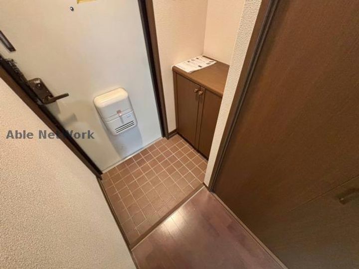 フローラハイツ水前寺の玄関