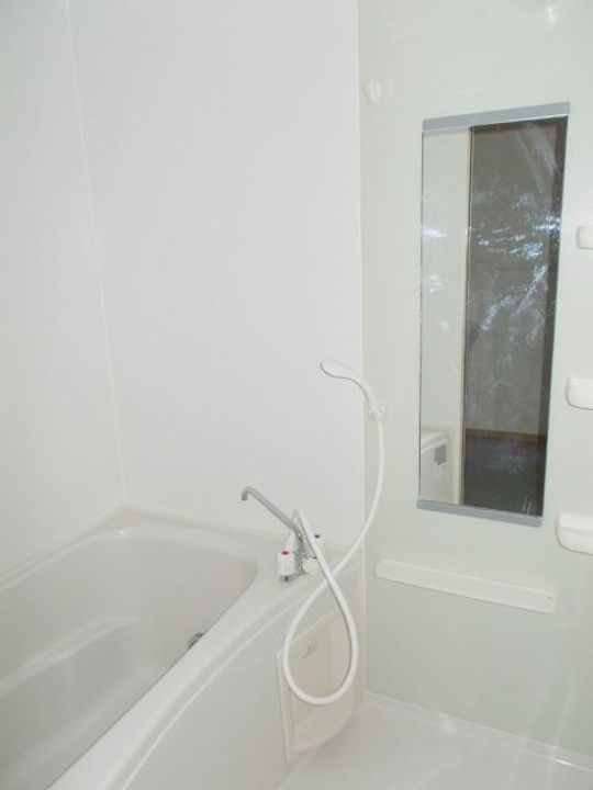 プラティーヌ総社Bの風呂