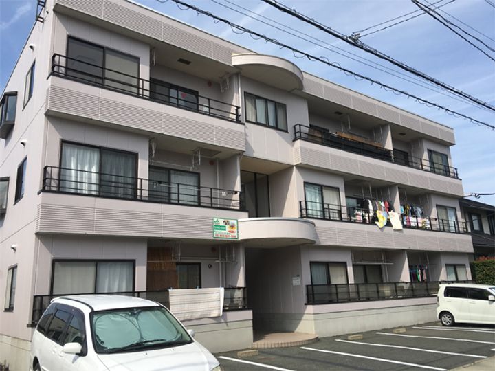 ロイヤルコーポKENの外観