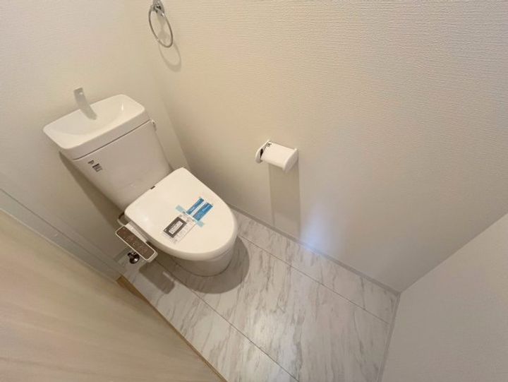 ソレイユビセレクト法蓮町IIの内装