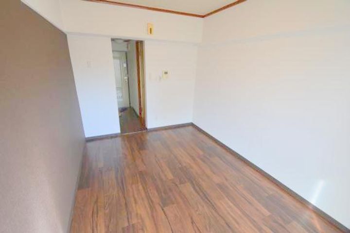 ラフォーレ菱屋西IIの内装