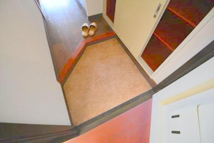 ラフォーレ菱屋西IIの玄関