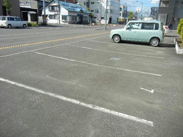 エスティ三番舘214の地図