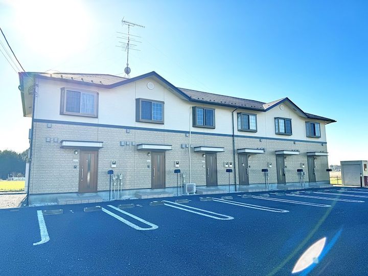 クレアトゥールの外観