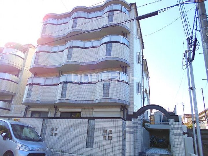 シティパレスあやめ池P-7の外観