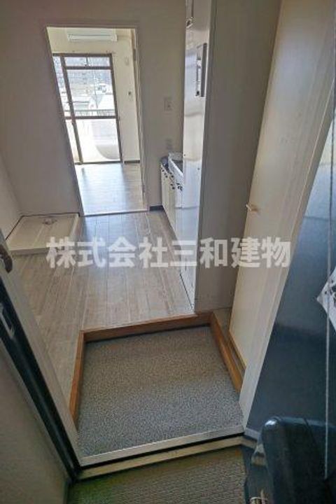 スカイヒルハウスの玄関