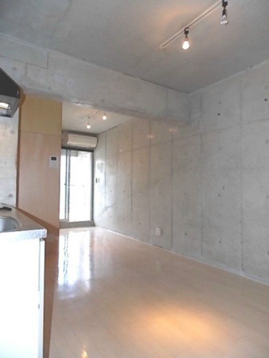 フェスティナレンテの居間