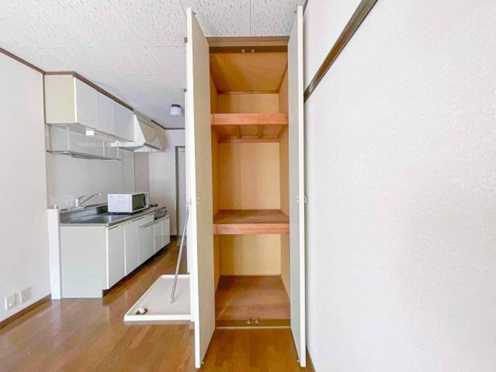 メゾン大多和の内装