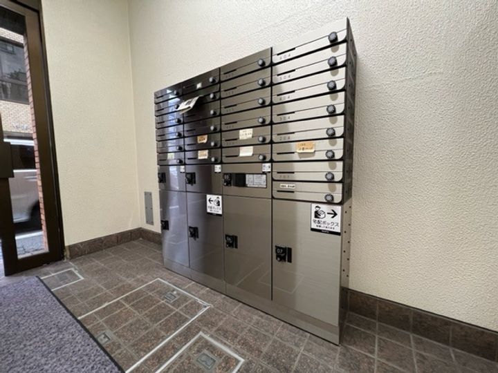 坪井ビルの地図