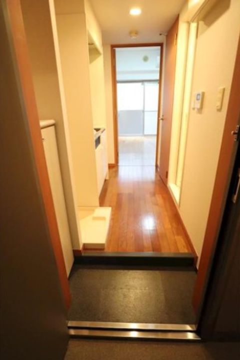 千葉県浦安市富士見5(マンション)の賃貸物件の玄関