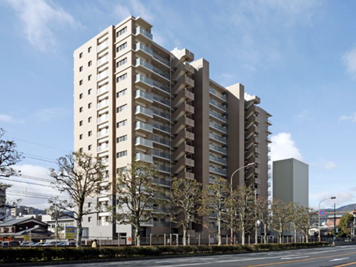 ライオンズ大津中央の外観