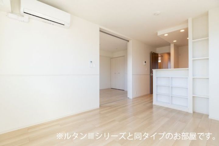 モーヴソレイユの居間