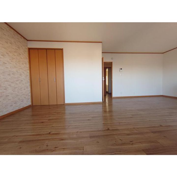 町田コープタウン15号棟の居間