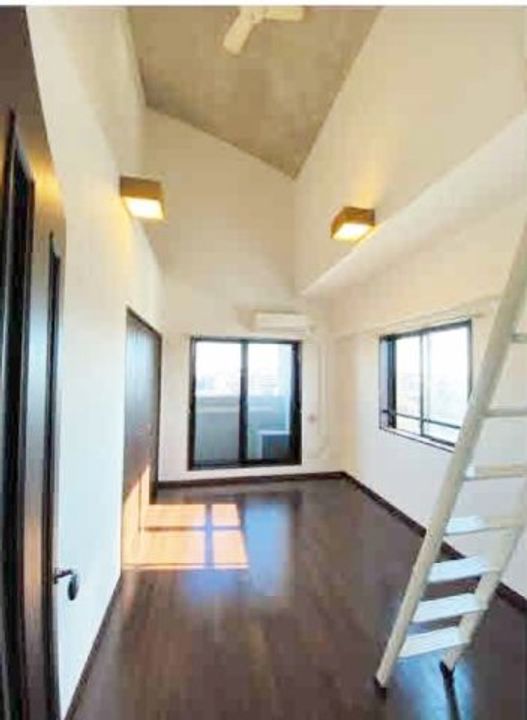 パワーハウスKYの居間