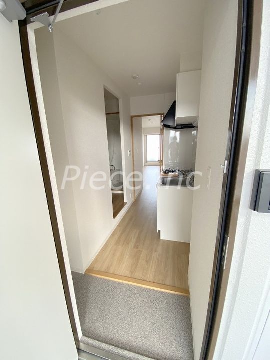 ヴィラナリー関目の玄関