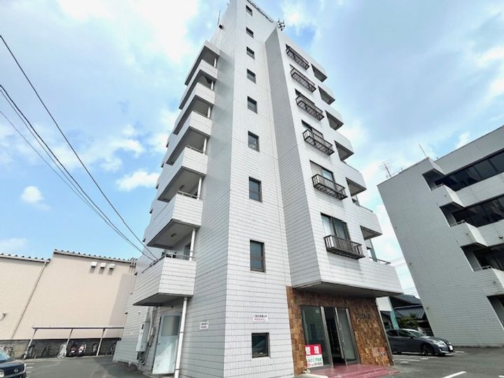 ユニヴェールの外観