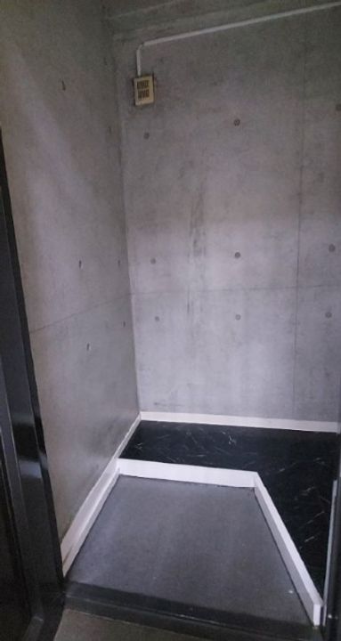 宮城県仙台市若林区穀町(マンション)の賃貸物件の玄関