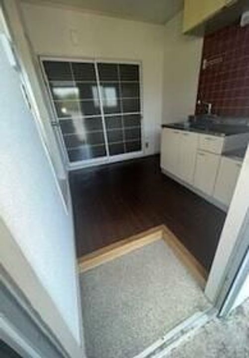 メゾングレイスの玄関