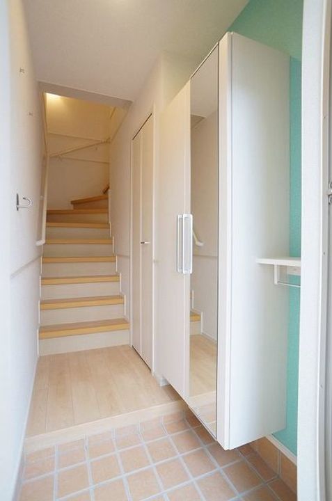 千葉県松戸市八ケ崎5(アパート)の賃貸物件の玄関