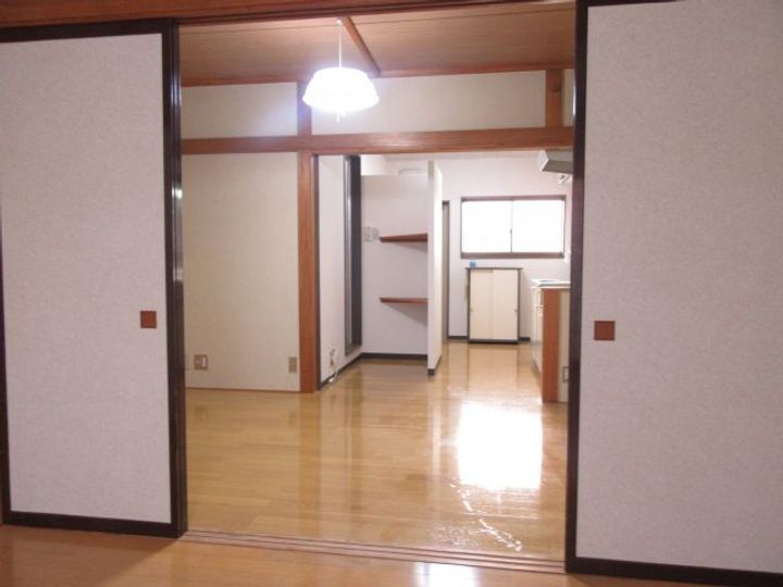 花笠マンションの居間