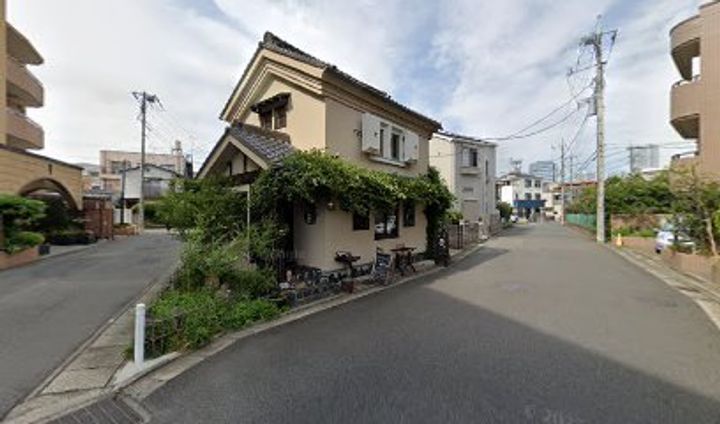 クレセントハイツの周辺